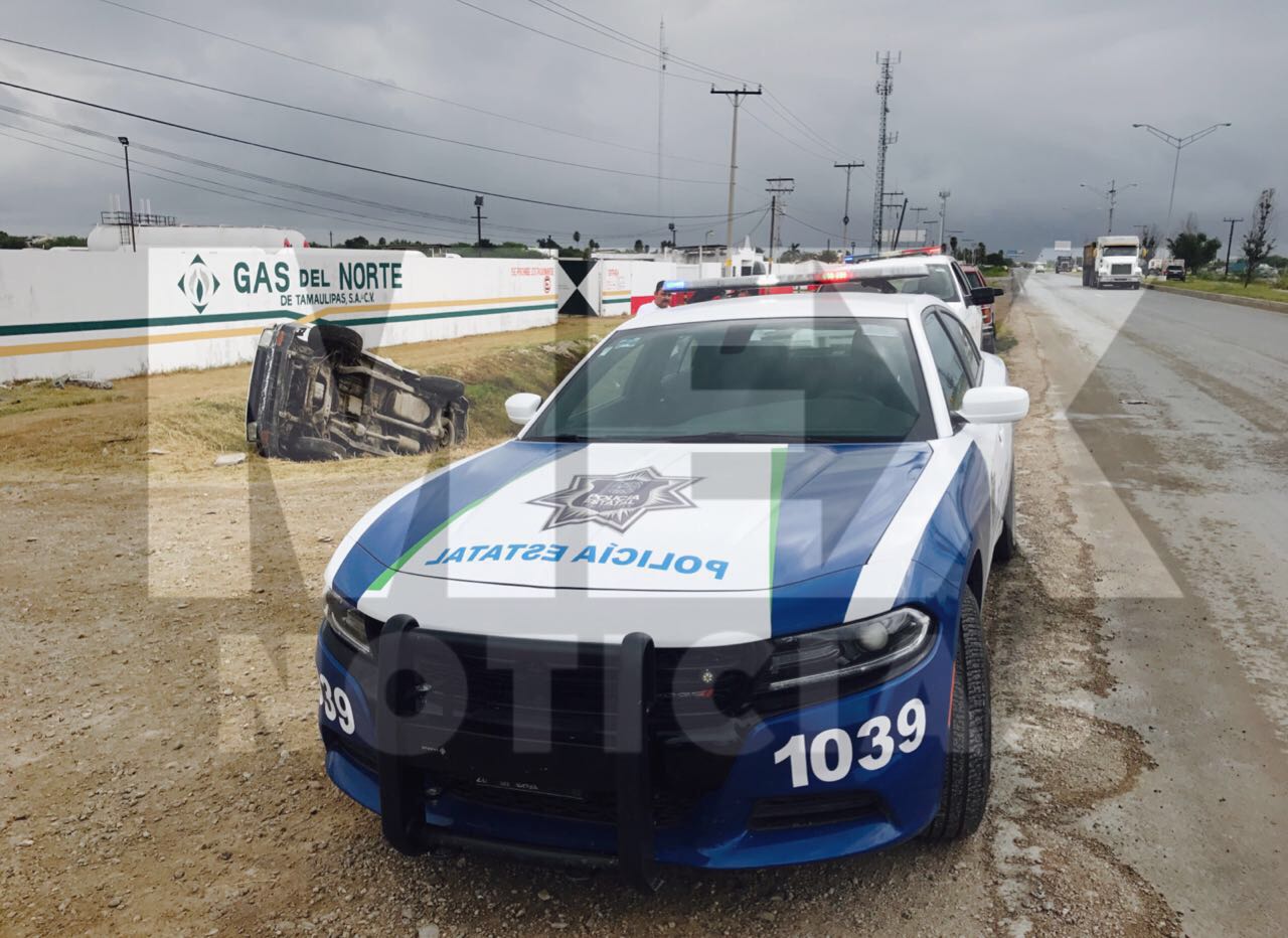 Chocan Camionetas Y Vuelcan En La Carretera Matamoros Reynosa