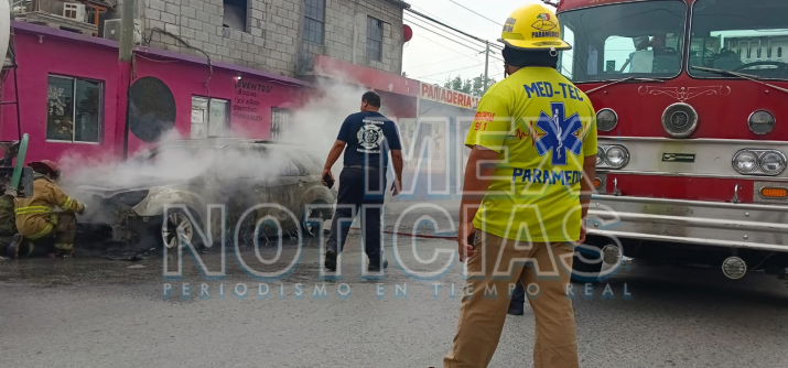 Camioneta Se Incendia Por Corto Circuito En Avenida Benito Ju Rez Mex